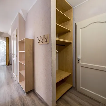 Helka Apartmanhaz شقة بالاتوليلّي