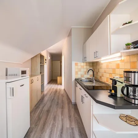 شقة Helka Apartmanhaz *