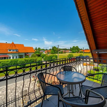 Apartment Helka Apartmanhaz *