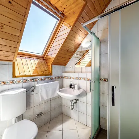 Helka Apartmanhaz Балатонлелле