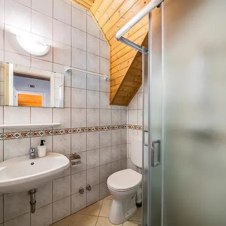 Helka Apartmanhaz شقة