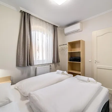 דירה Helka Apartmanhaz