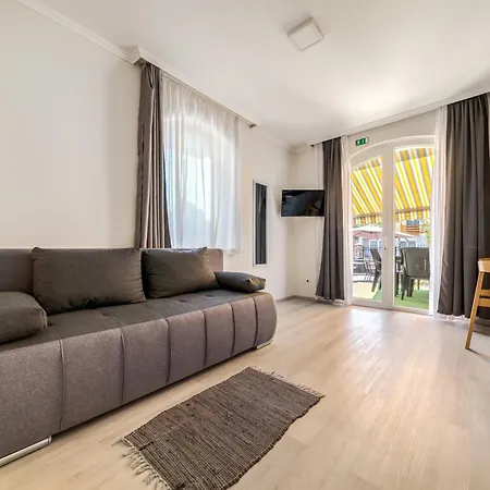 דירה Helka Apartmanhaz