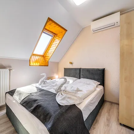 Helka Apartmanhaz Apartment
