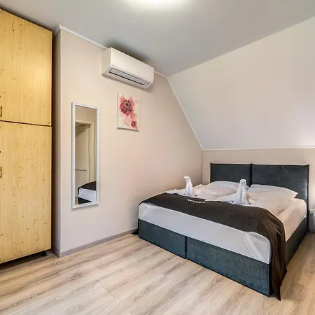 Апартаменты Helka Apartmanhaz