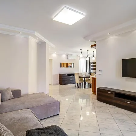 Helka Apartmanhaz * Балатонлелле