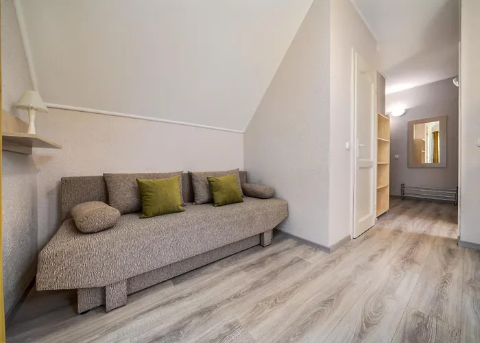 Helka Apartmanhaz בלטונללה