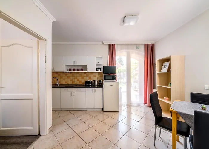 דירה Helka Apartmanhaz